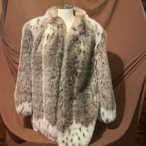 Woman’s fun fur faux Large Jacket Excellent shape Warm & ready to wear LG